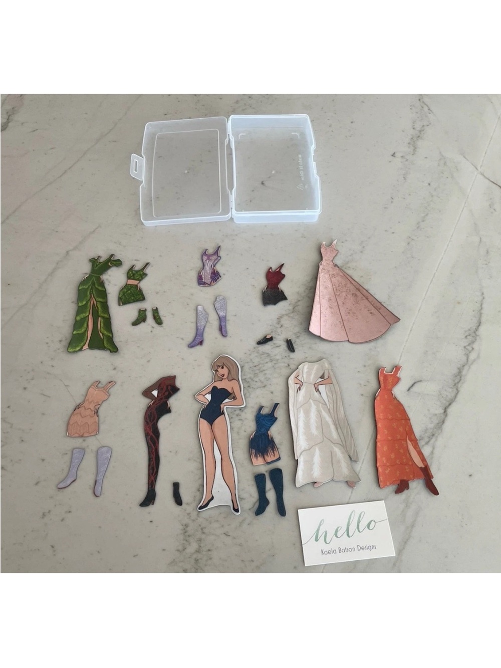 Taylor Swift Magnet Paper Doll Set - Magnet Doll And Eras Tour costumes! Debut